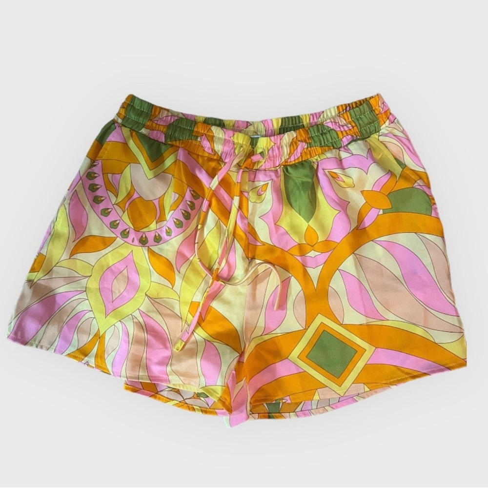 KARLIE CLOTHES Colorful 70's Pocket Shorts - M